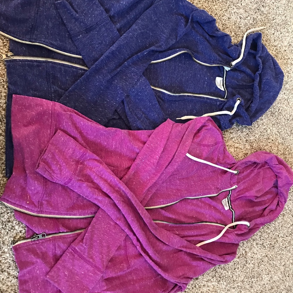 Pack of 2 Daskin zip up hoodies